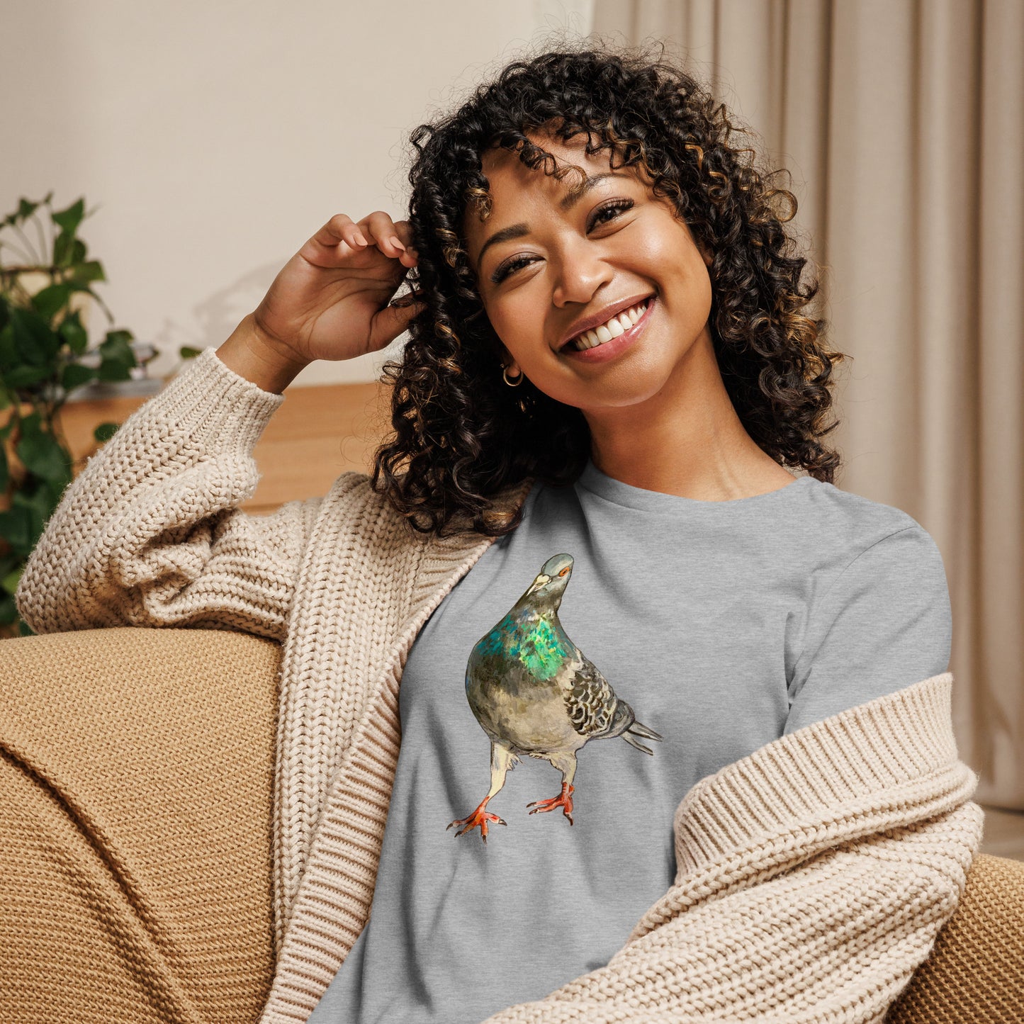 Women's Relaxed T-Shirt - Scottish Pigeon Design