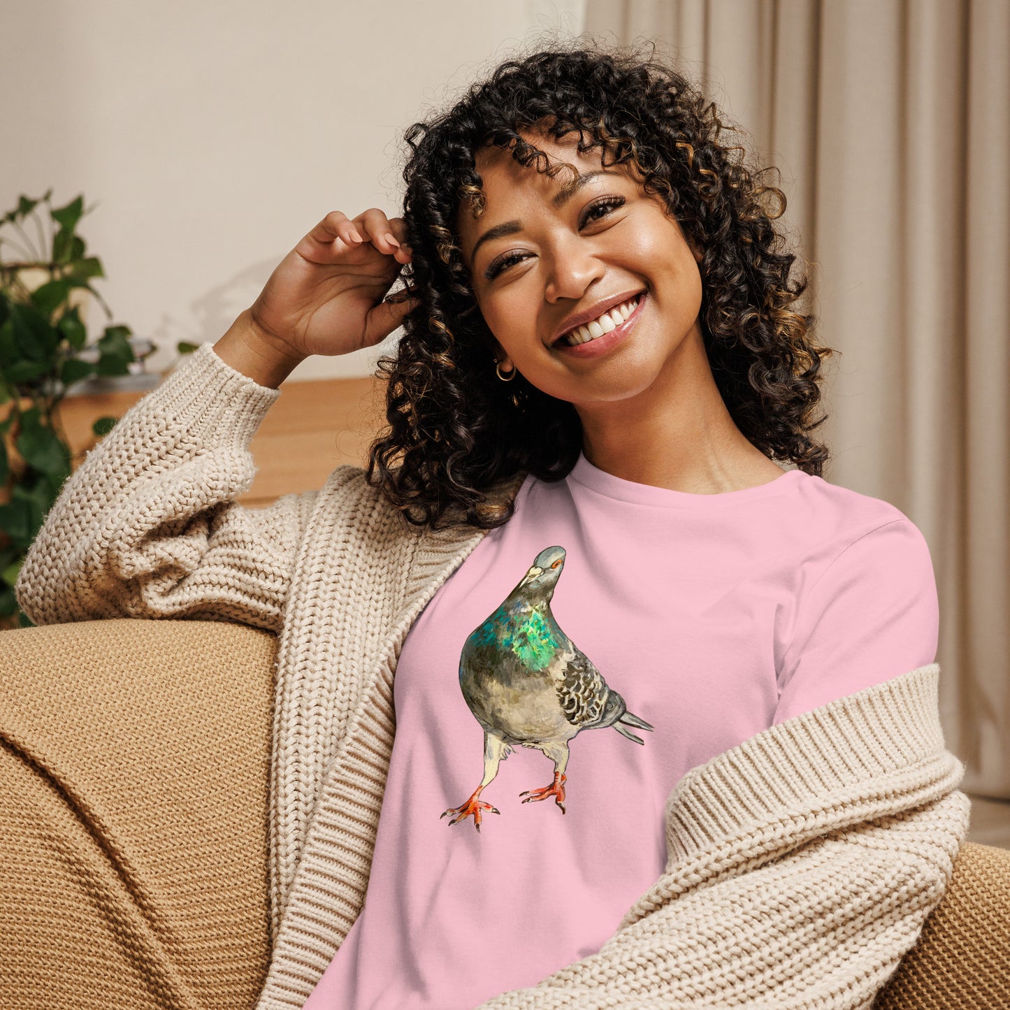 Women's Relaxed T-Shirt - Scottish Pigeon Design