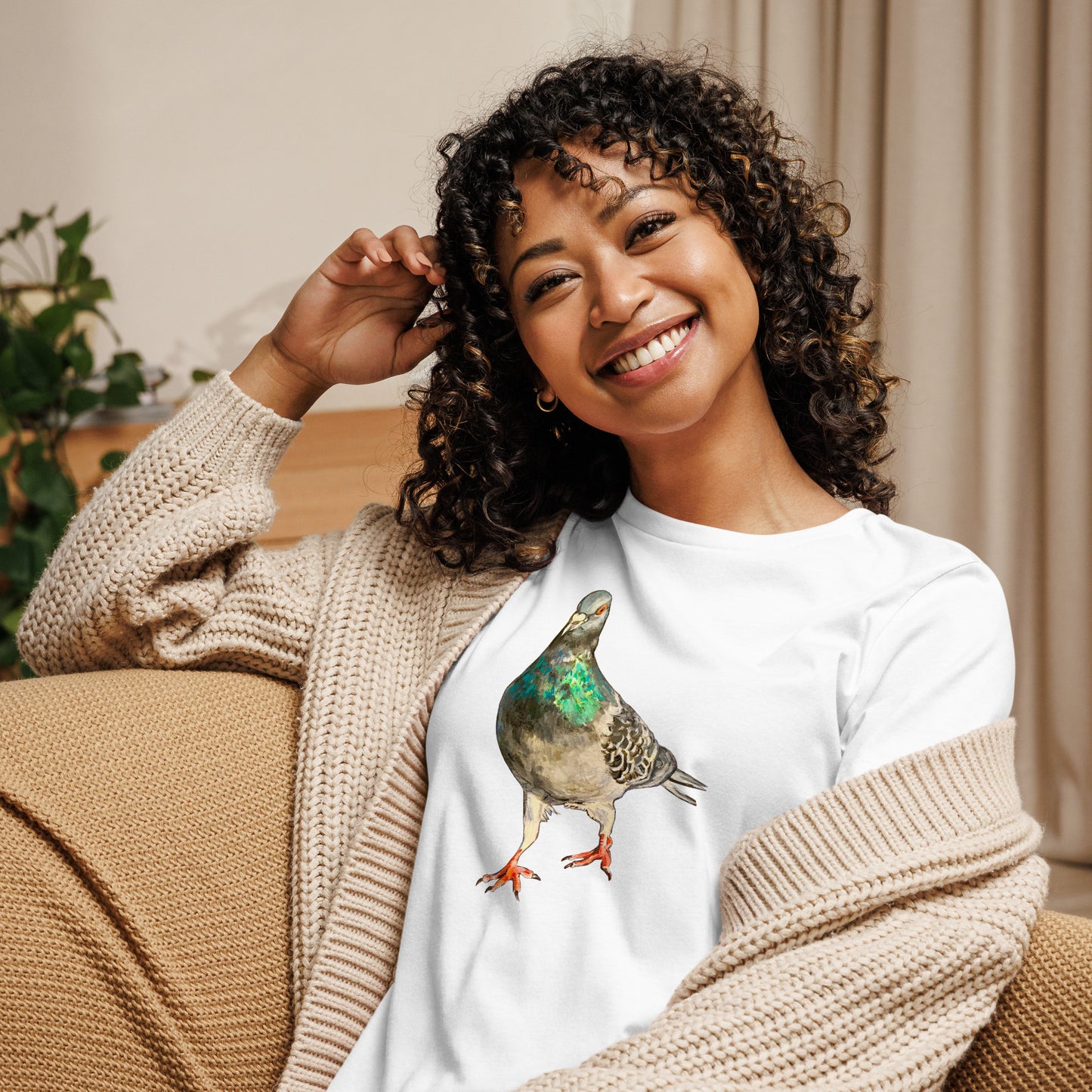 Women's Relaxed T-Shirt - Scottish Pigeon Design
